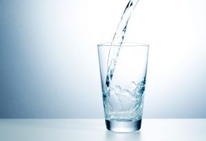 Rent dricksvatten med hjälp av vattenfilter