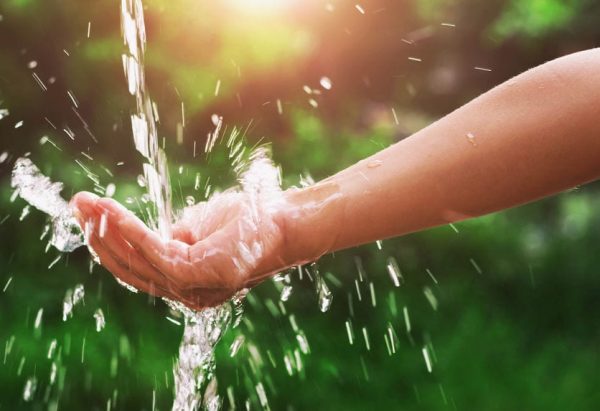 Vattenanalys som analyserar tungmetaller i ditt dricksvatten